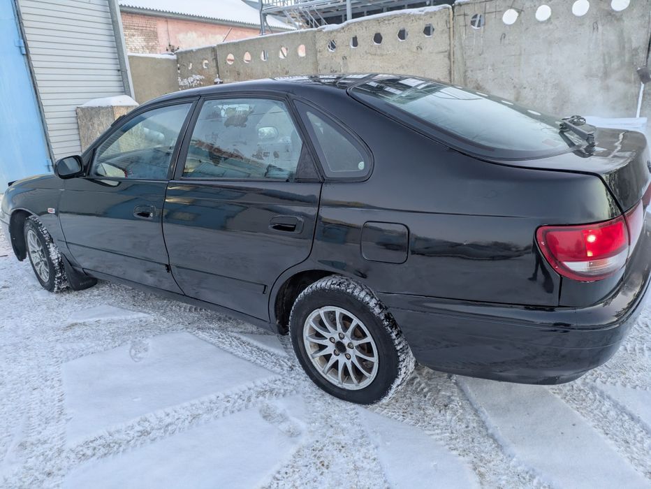 Продам Карину 1992 г. 1.6 объем