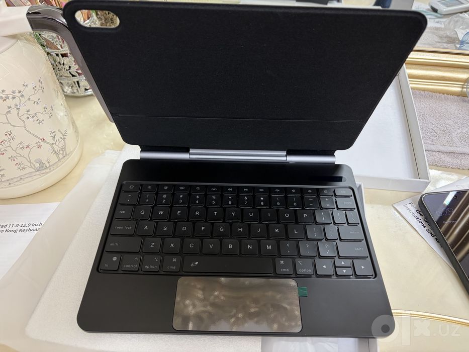Magic keyboard на ipad a16 и air 4  11" дюм
