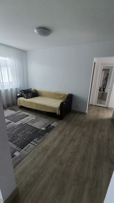 Vand apartament 4 camere