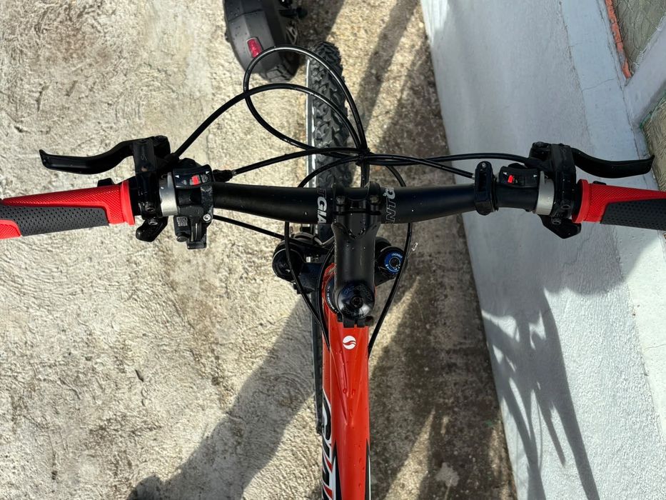 Vând bicicletă Giant xtc 1.5