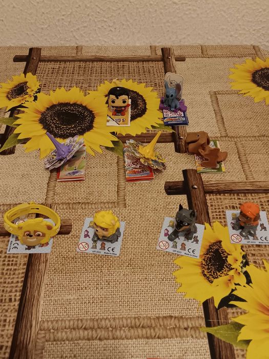 Diverse figurine kinder