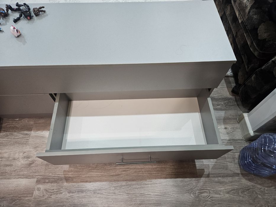 Тумба под тв.  Размеры 160×50×40