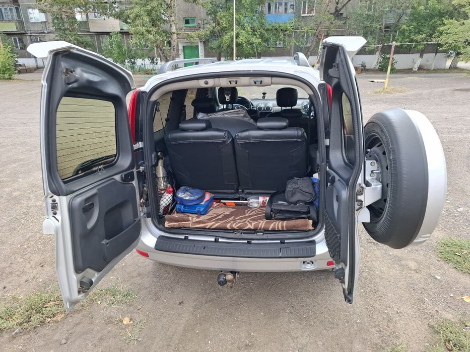 LADA LARGUS 2015 года