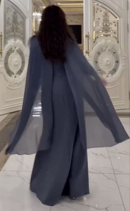 Шикарное вечернее платье