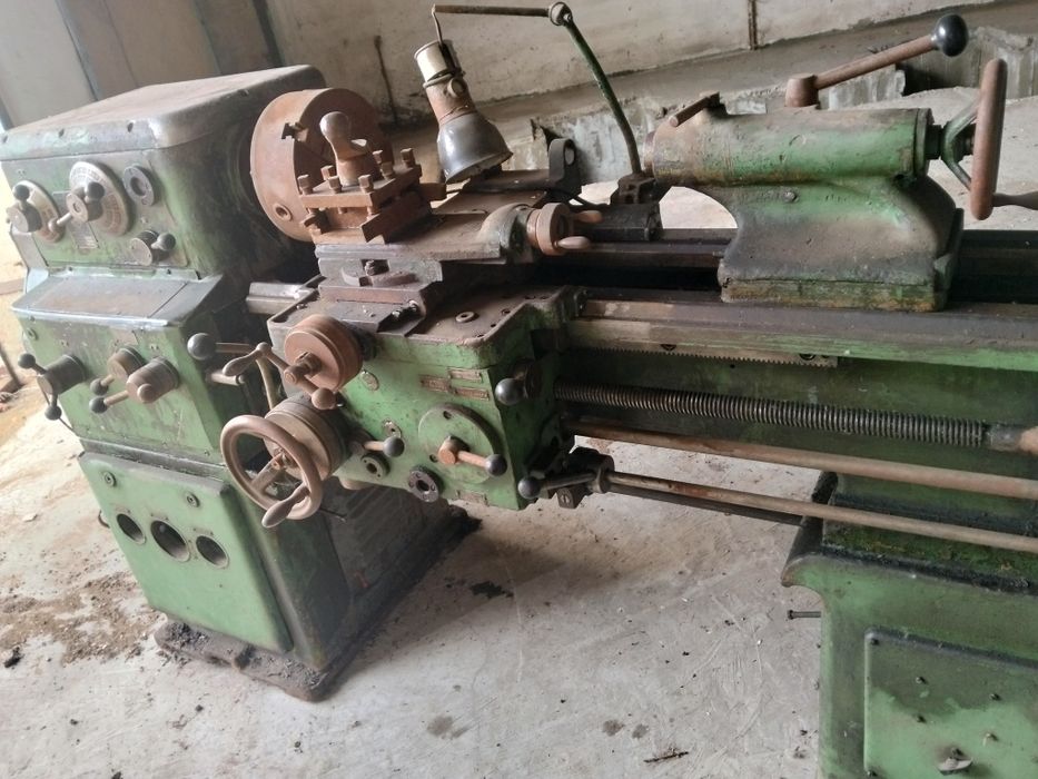 Продам токарный станок