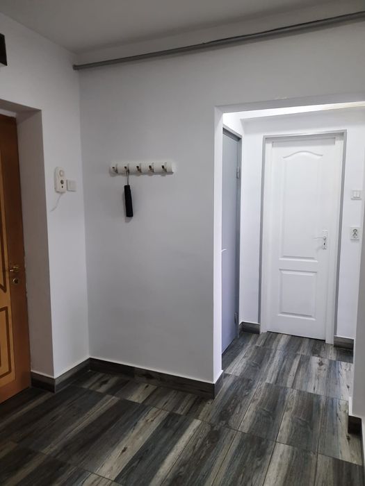 Apartament 2 camere decomandat!