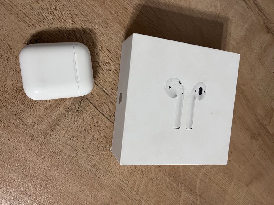 Apple Airpods 2  оригинал покупала в Сулпак