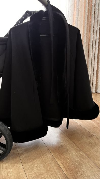 Продается пальто панчо за 40000 тг