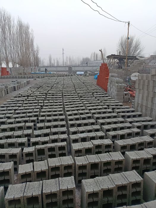 Шлакаблок гиш сотилади