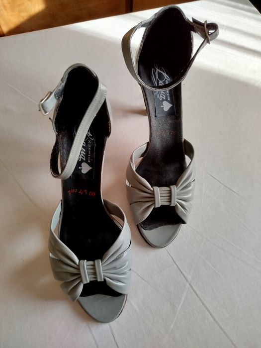 Дамски обувки естествена кожа