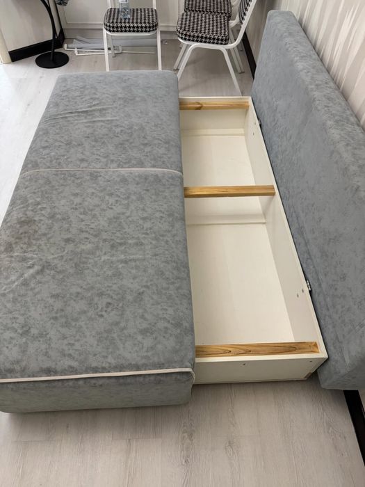 Продам Диван 190 см
