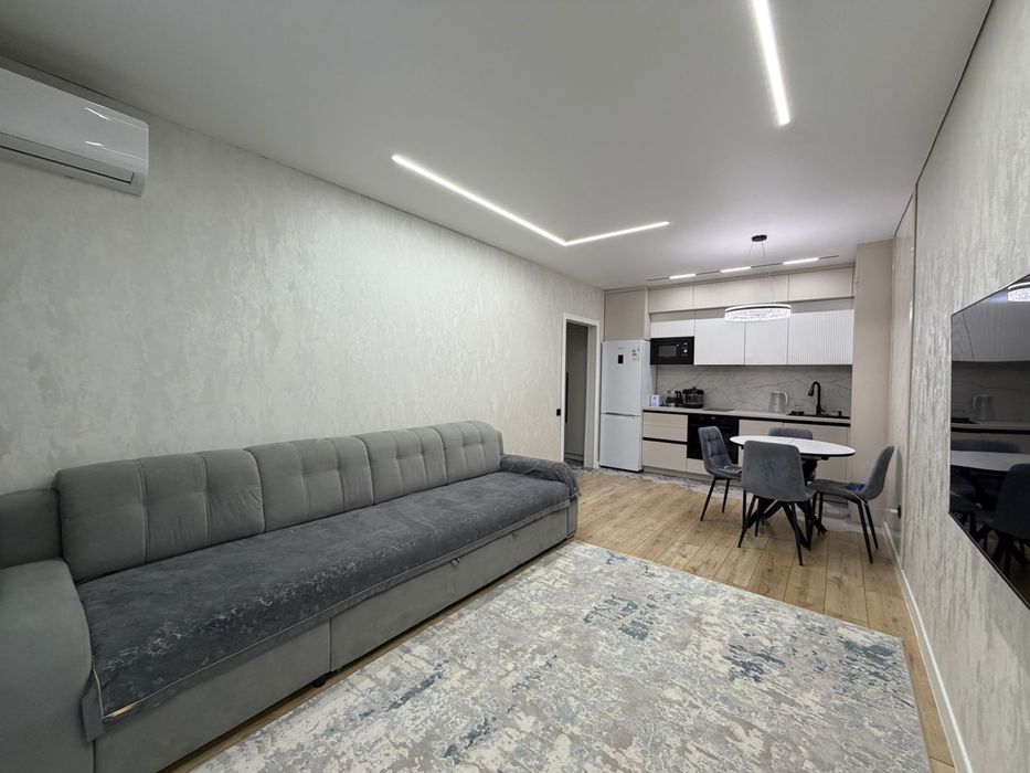 Продам 3к евро ЖК Кристал 4/5