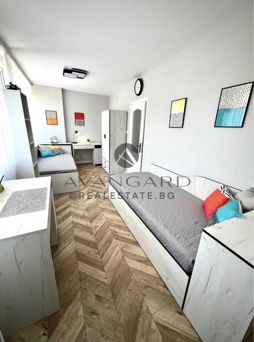 Продава се Тристаен апартамент в Пловдив, Христо Смирненски - 95 кв.м за 2316 €/кв.м - Снимка #5