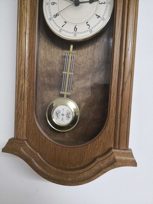 Ceas de perete Hermle cu radio control si pendul