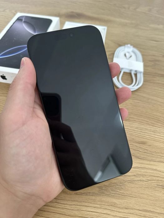 Apple iPhone 16 Pro Max - 256GB - Black Titanium