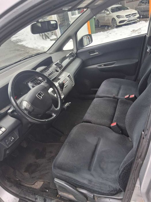 Honda F-RV 2005 бензин-газ