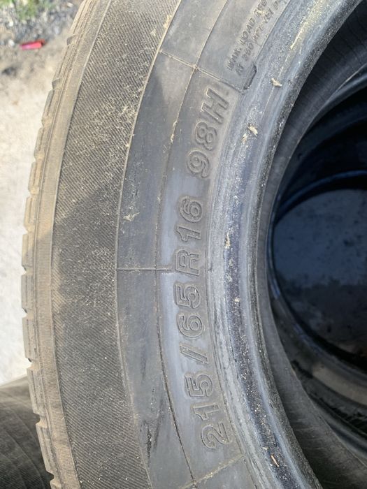 Продам летныие шины размер 215/65 R16