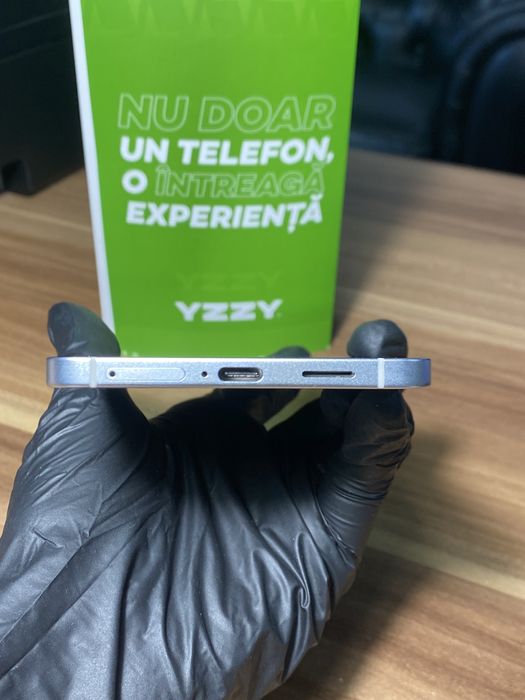 Samsung Galaxy s25 Edge • 256 GB • Titanium Silver