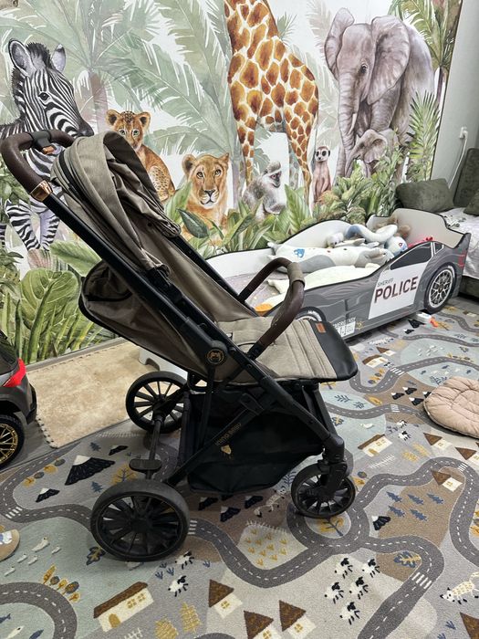 Продам прогулочную коляску