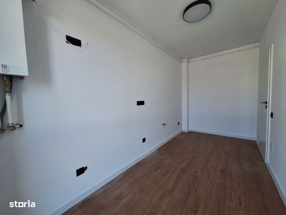 Apartament cu 2 camere, 40 mp, balcon, zona Eroilor