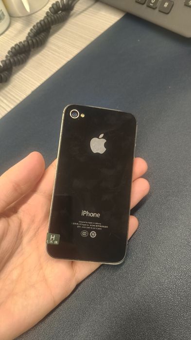 Iphone айфон 4s продам