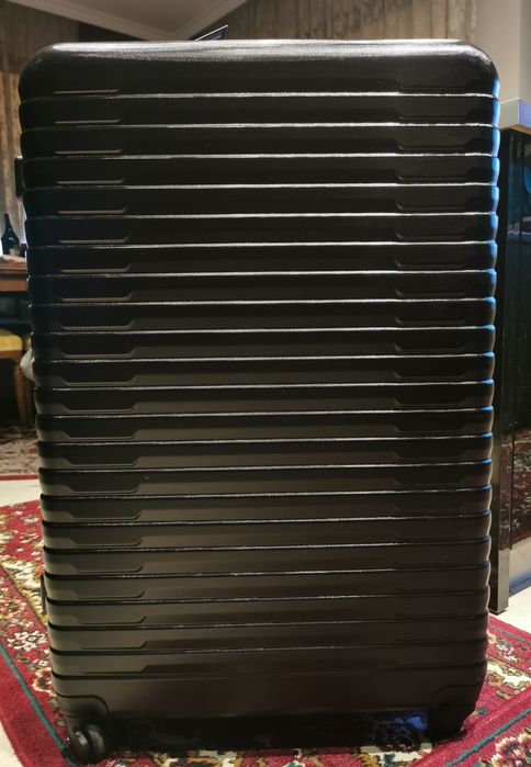 Голям куфар XL 136 литра, с протектор