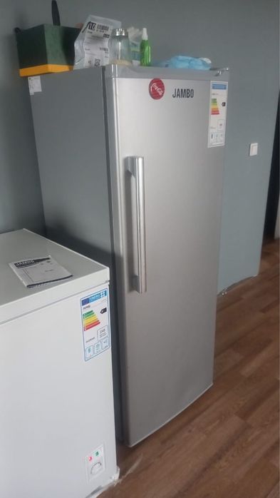 Продам морозильник