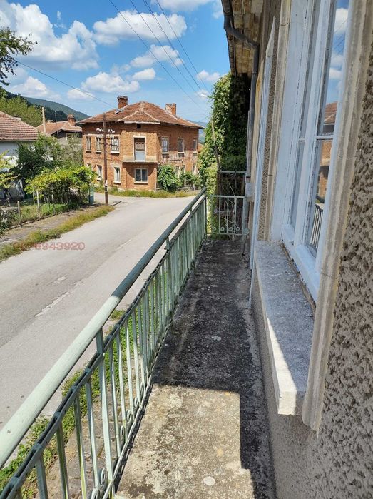 Продава се Къща в с. Стакевци, Област Видин - 200 кв.м за 153 €/кв.м - Снимка #2