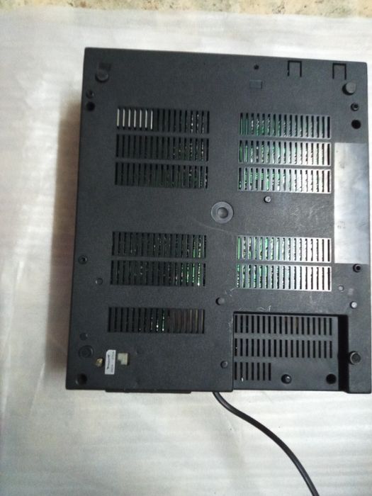 Продавам стар видео плеър с антикварна стойност