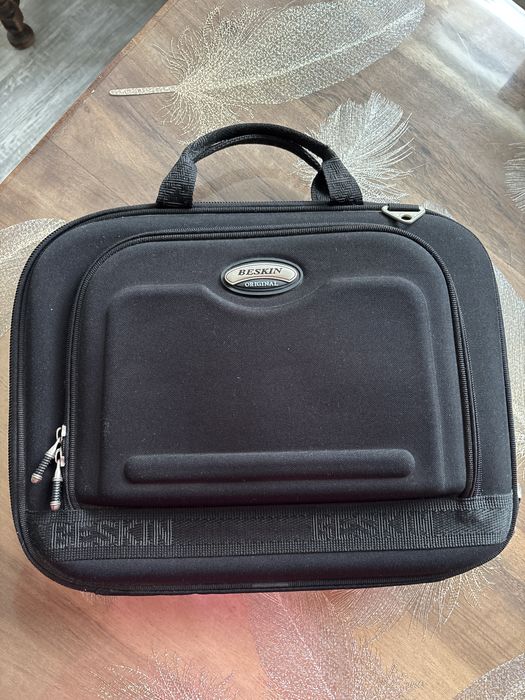 Geanta laptop Beskin