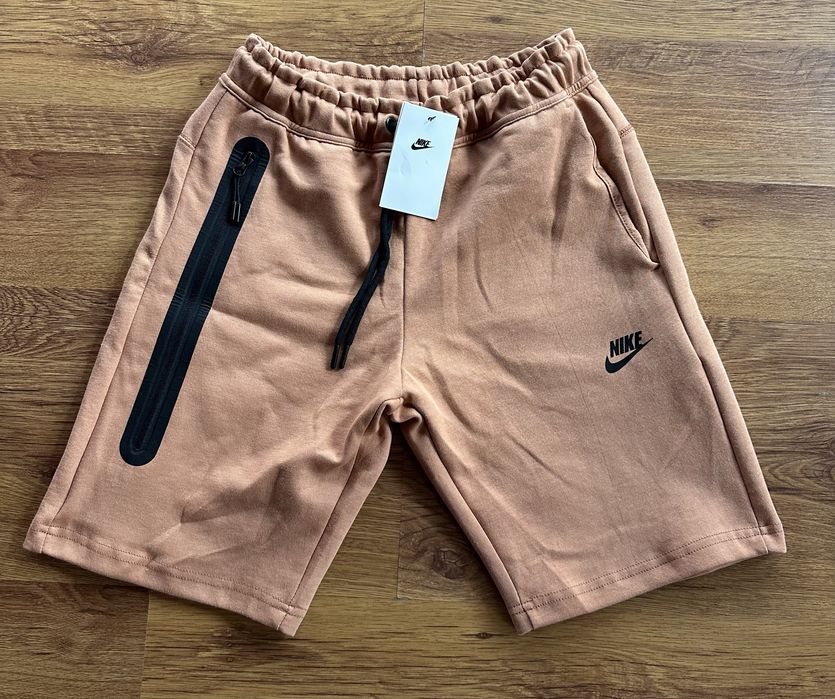 Мъжки,памучни,къси панталонки Nike с активен,преден джоб