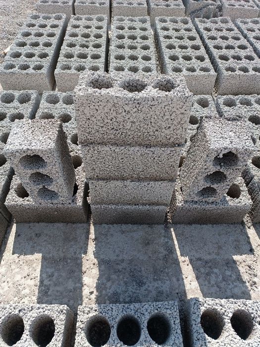 Shlakablok birinchi qolmiza