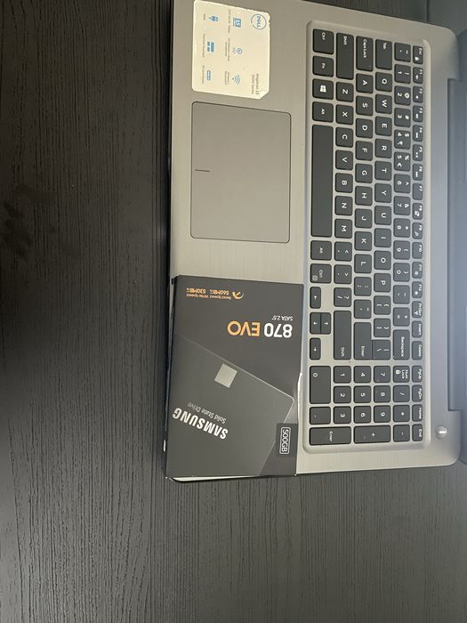 Laptop Dell Inspiron 15 5000 i7-7500U SSD 500GB 8GB RAM