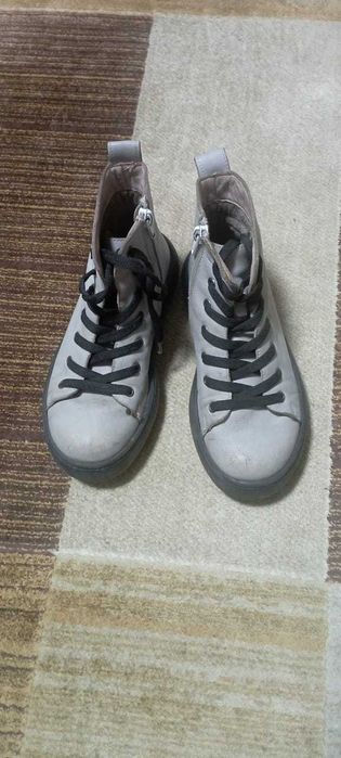 Продам Туфли и ботинки для девочки