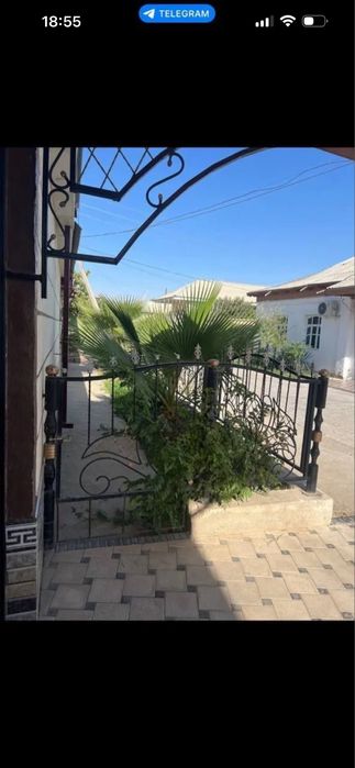 Srochna Qarshida hovli sotiladi Gaz svet suvi yaxshi