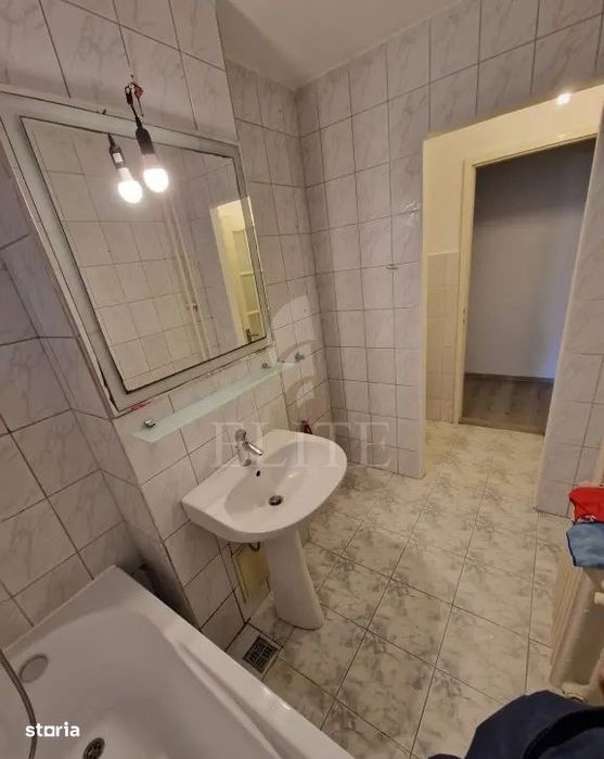 Apartament 3 camere în zona SIRENA