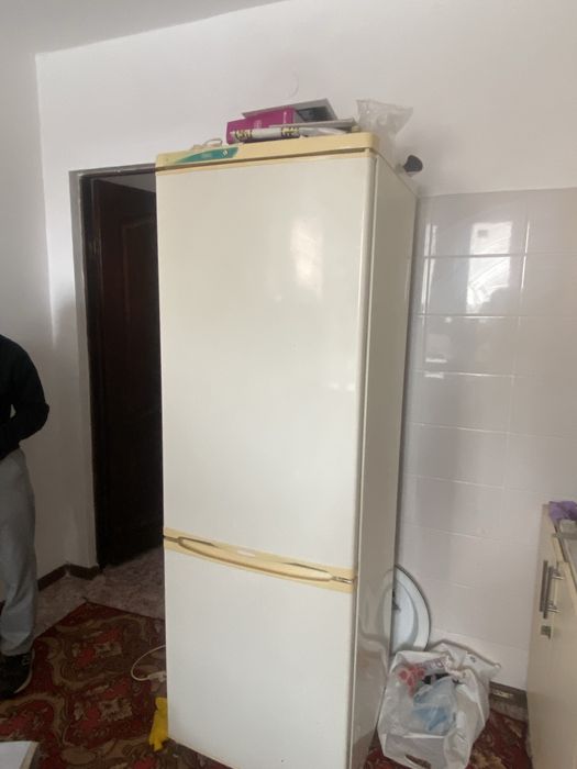 Холадилник жаксы істеп тұр