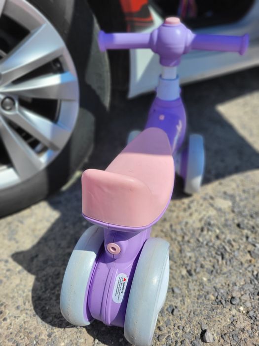 Bicicleta copii fara Pedale cu Muzica si Baloane 4 Roti