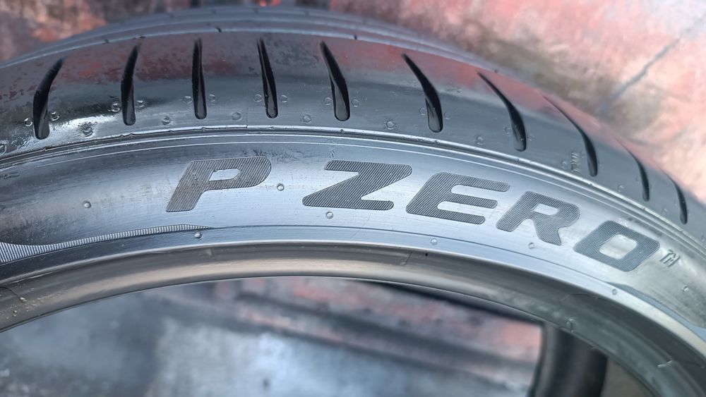 255/35/20 Pirelli