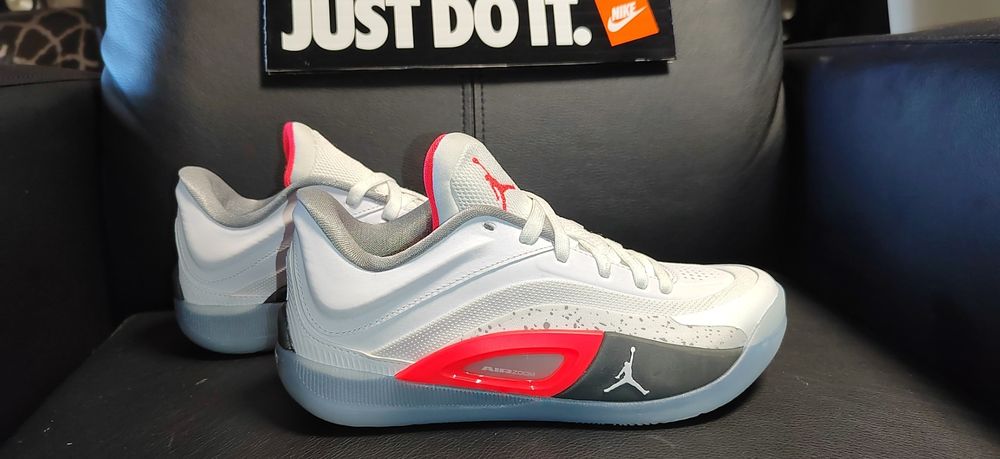 Nike Jordan Zion 4,номер 38