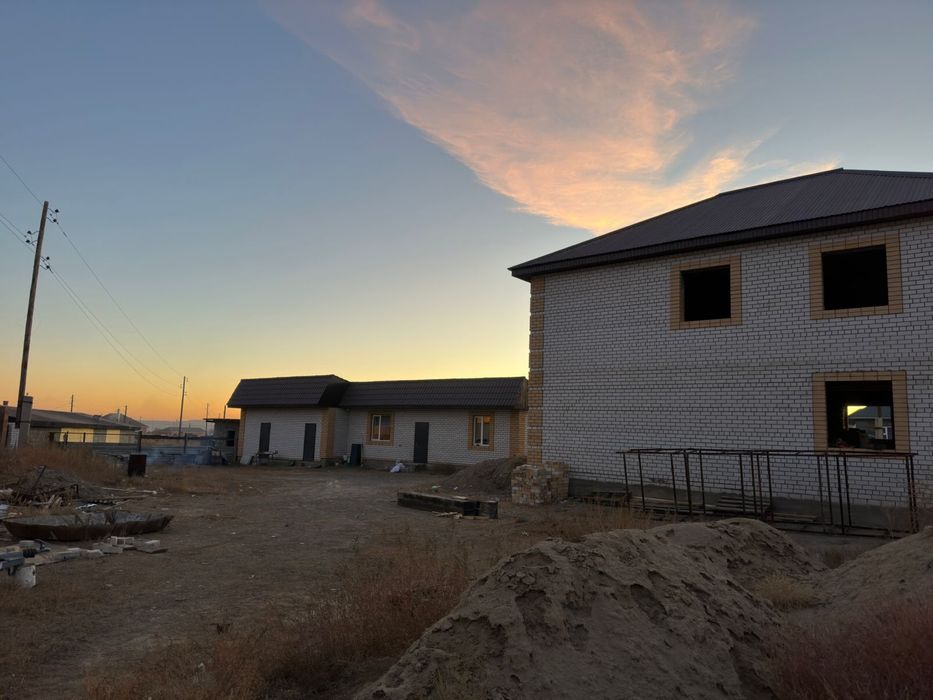 Продается черновой дом с участком