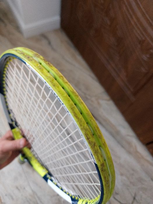 Vând  Rachetă de tenis ARTENGO nouă