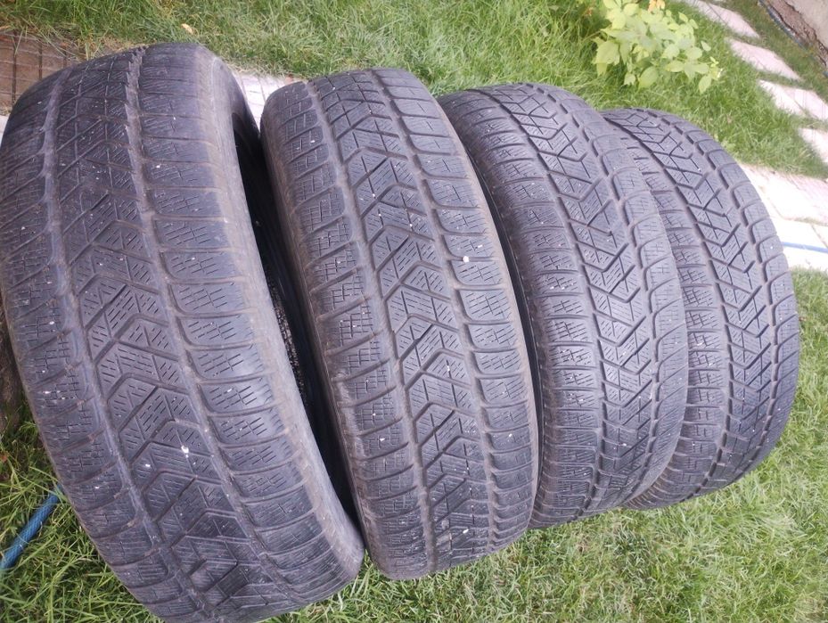Гуми Pirelli 215 65 17r