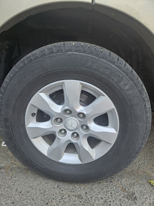 Продам 275 65 R 17