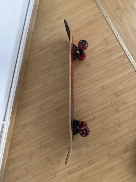 Skateboard in conditii bune
