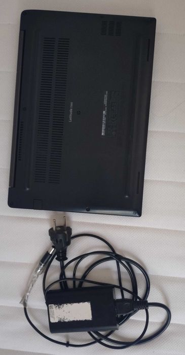 Dell Latitude 7390 (I5-8250U, 16GB RAM, 256 NVME)