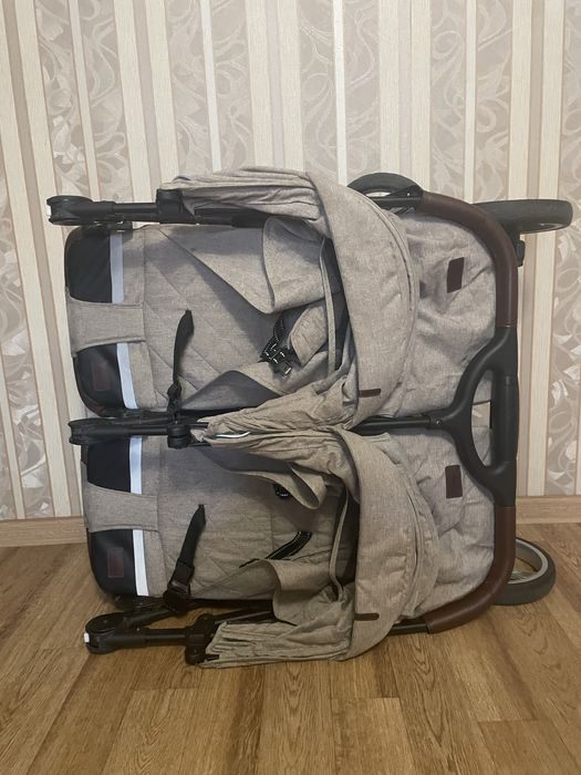 Коляска для двойни