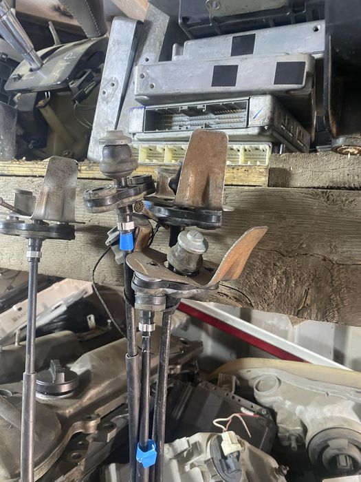 Трос газ на Lexes Rx300