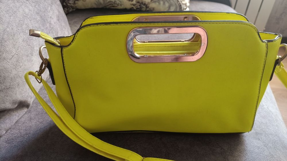 Продам сумочки новые