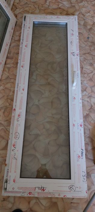 Пластиковое окно с дверью